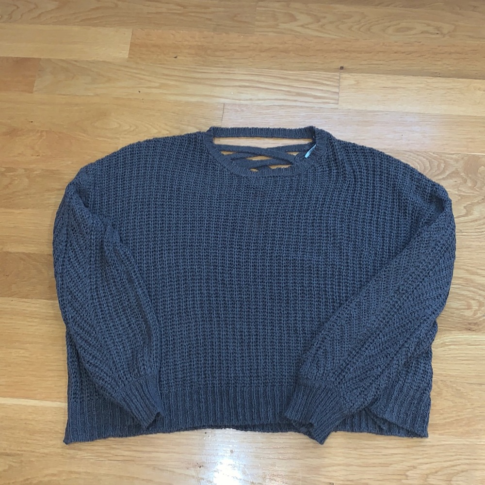 Gray cotton sweater with detailed back cutouts